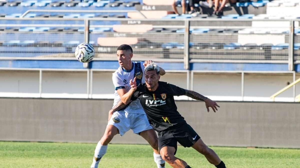 Della Morte con la maglia del SSC Bari
